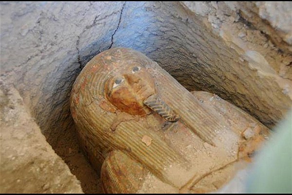 کشف مقبره کاهن اعظم (رامون را) خدای مصر باستان و زئوس در یونان و یوپیتر رومیان در مصر باستان