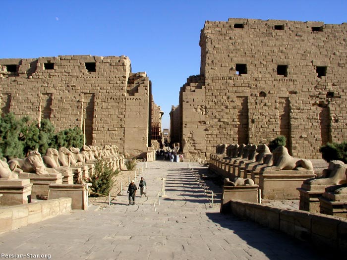 تصاویر و عکس مکانهای شگفت انگیز باستانی و تاریخی از شهر باستانی تخت جمشید تا اهرام مصر و تاج محل