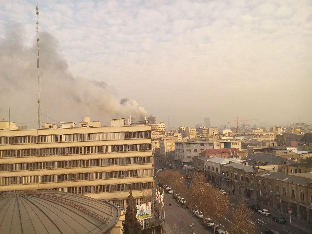 تصاویر و عکسهای فرو ریختن ساختمان پلاسکو در تهران و آتش سوزی در برج پلاسکو + علت و دلیل و فیلم و کلیپ